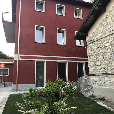 Corte Di Pellio 3* Pellio Superiore